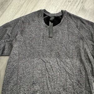 NWT Lululemon long sleeve shirt